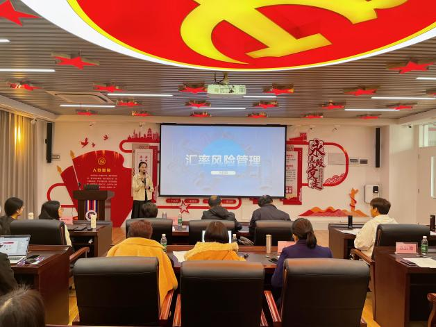 图2 八位参赛选手演讲1.png